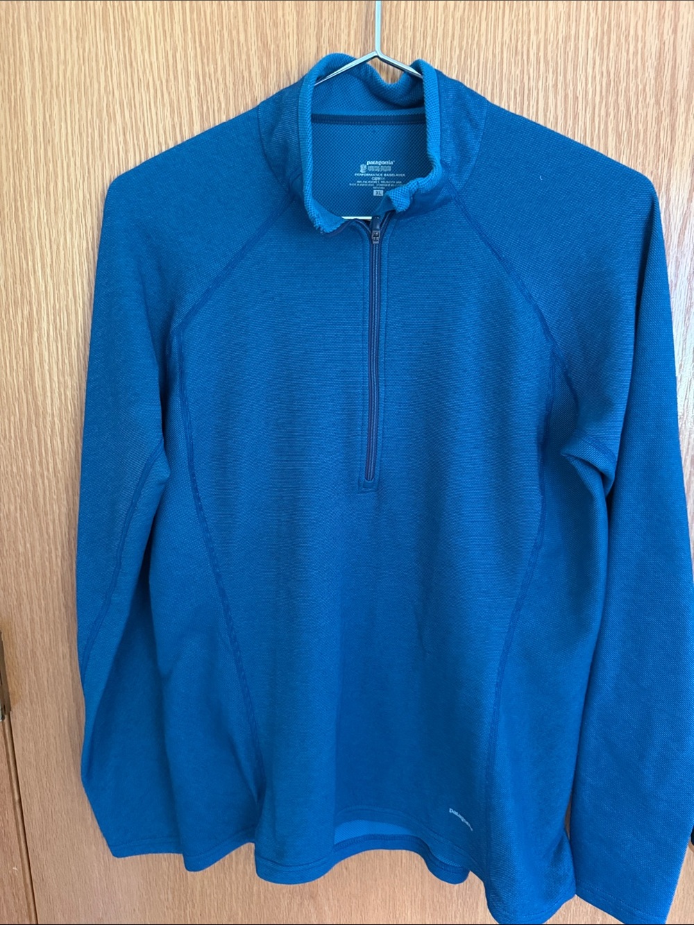 Patagonia Women Size XL 1/4 Zip Performance Base Layer Shirt